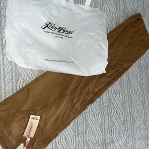 NWT Khan Bogd Tan brown Cashmere Scarf in Brown with pearls